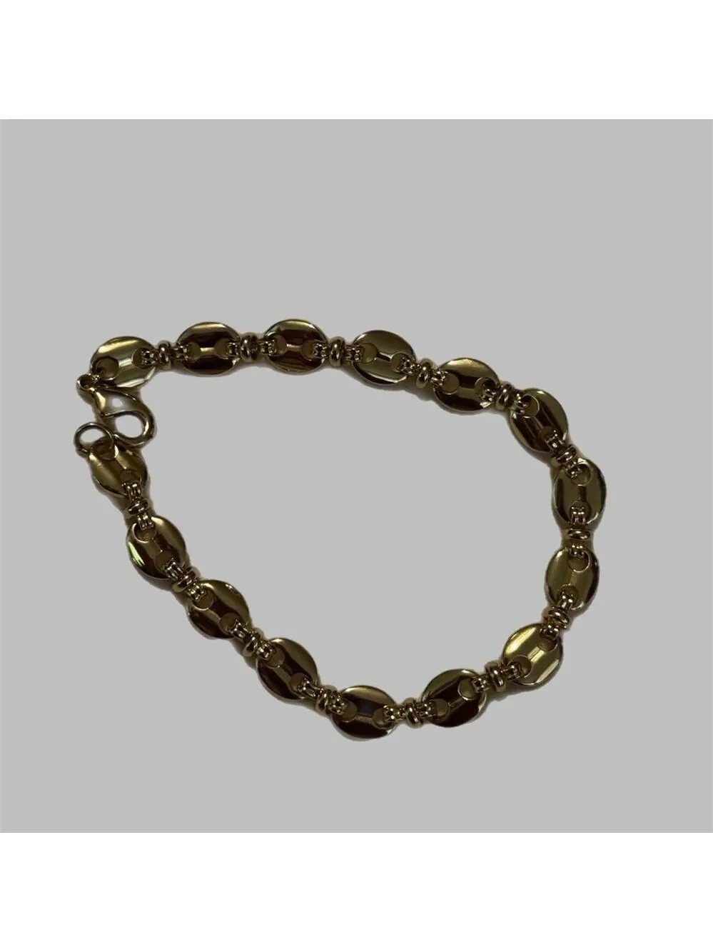 Elegant Gold Chain Bracelet